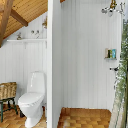 Casa vacanze 4 Bedroom Beautiful In Toftlund