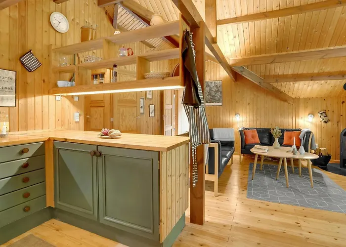 Сasa de vacaciones 4 Bedroom Beautiful In *