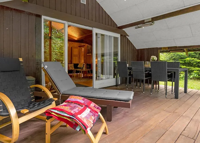 Сasa de vacaciones 4 Bedroom Beautiful In *