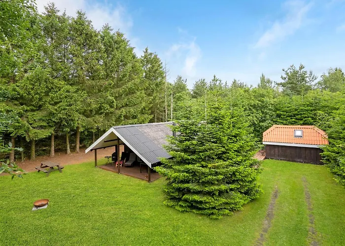 4 Bedroom Beautiful In Toftlund